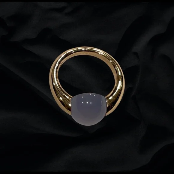 Pomellato “Luna” 18k Rose Gold & Chalcedony Cabachon Ring - Picture 9 of 10